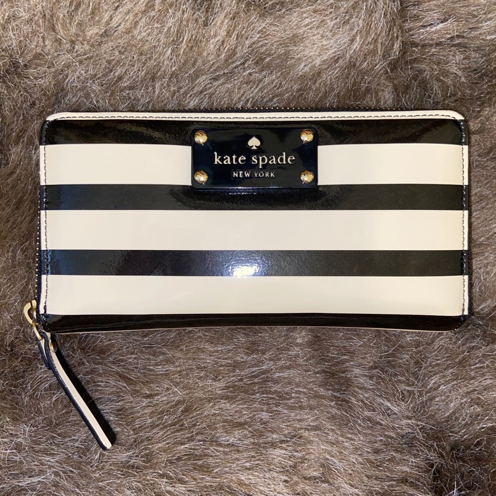 Kate Spade Pasadena Neda Blk/Ice Striped Wallet